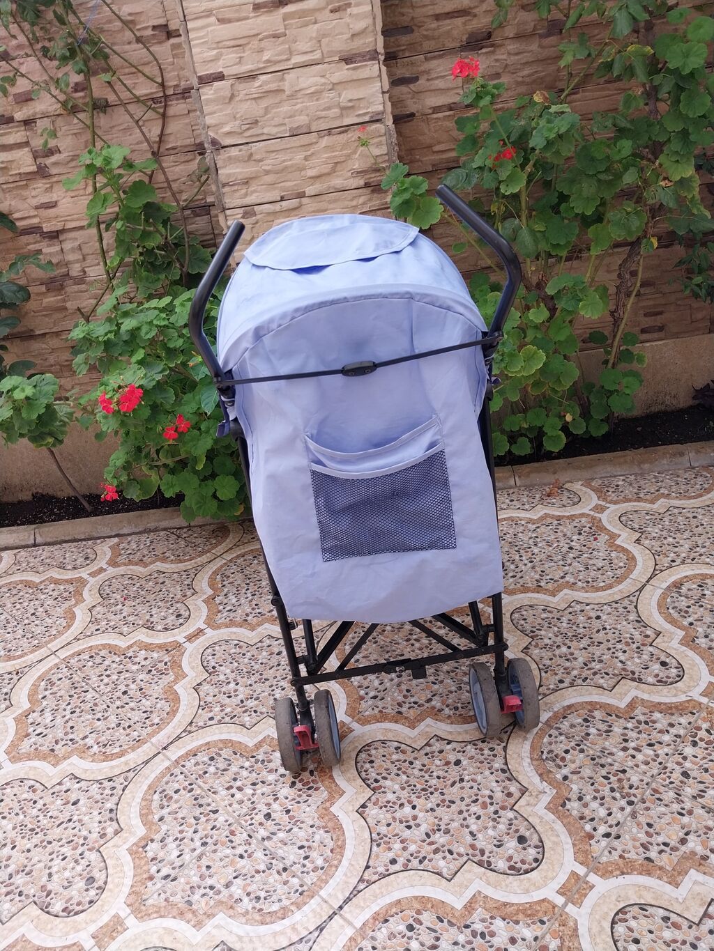 İki tutacaqlı araba, İşlənmiş, Ünvandan götürmə — Arabalalar, Bakı (3)