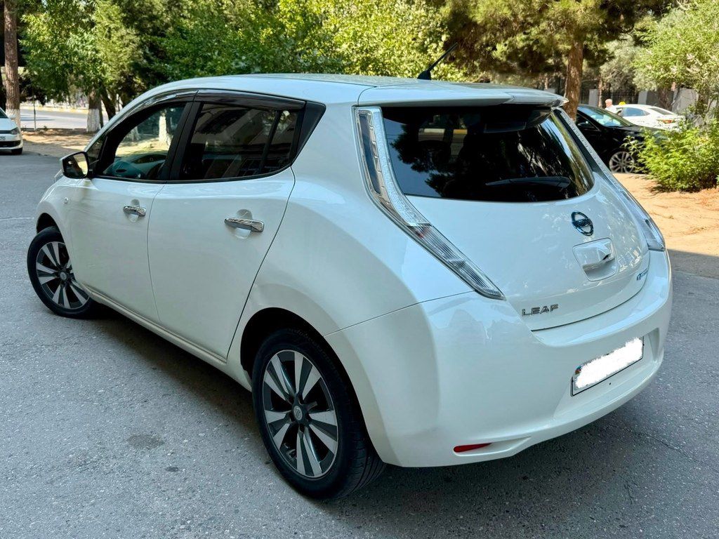 Nissan Leaf, 24 kWh, 2017 il, 122 000 km — Avtomobillər, Bakı (6)