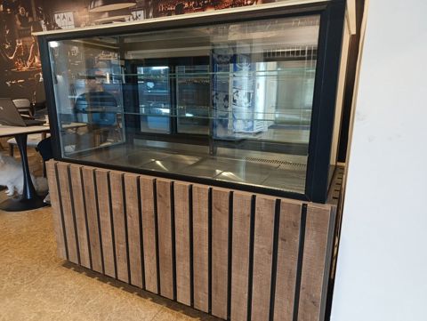 Şüşəli soyuducu-vitrin - Kafe, restoran, qənnadı və marketlər üçün — Bakı