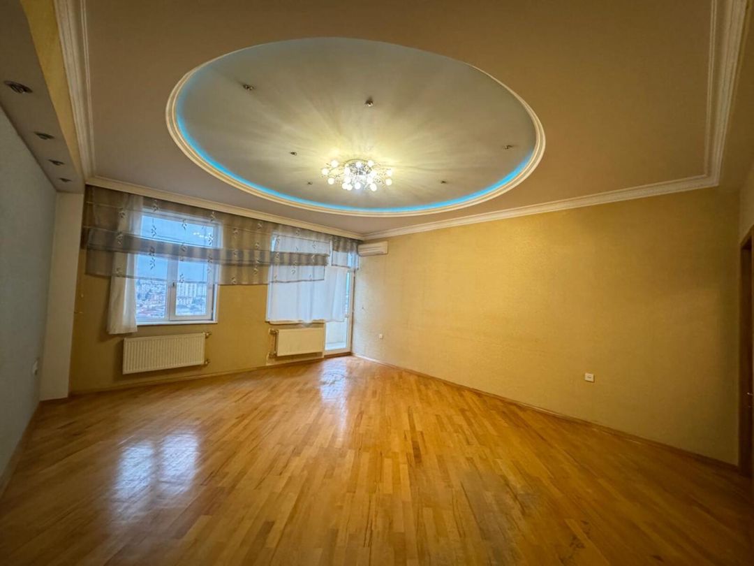 Satılır 4 otaqlı yeni tikili 160 m² — Mənzil, Bakı (2)
