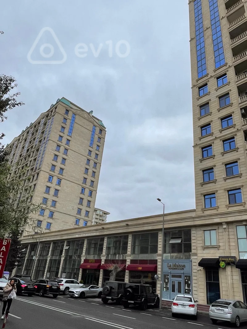 4 otaqlı mənzil, 231 m², Nesibey Yusifbeyli kucesi — Mənzil