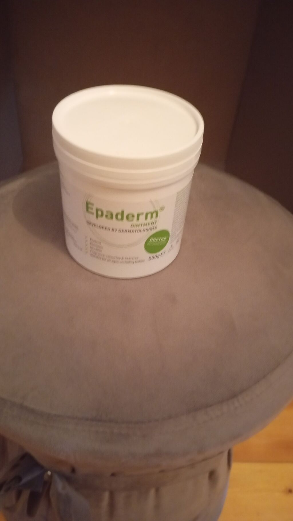 Şəkillərdə müxtəlif dermokosmetik və dəriyə qulluq məhsulları görünür — Kosmetik və parfüm dəstləri, Bakı (3)