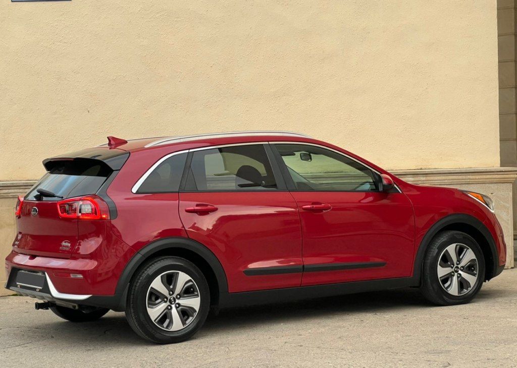 Kia Niro, 1.6 L, 1.56 kWh, 2017 il, 170 000 km — Avtomobillər, Sumqayıt (5)