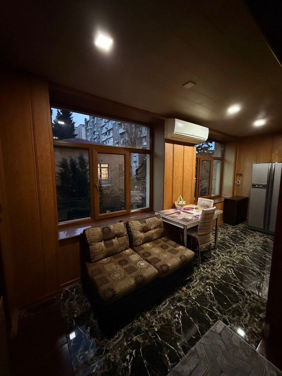 Satılır 4 otaqlı köhnə tikili 110 m² — Mənzil, Bakı (6)