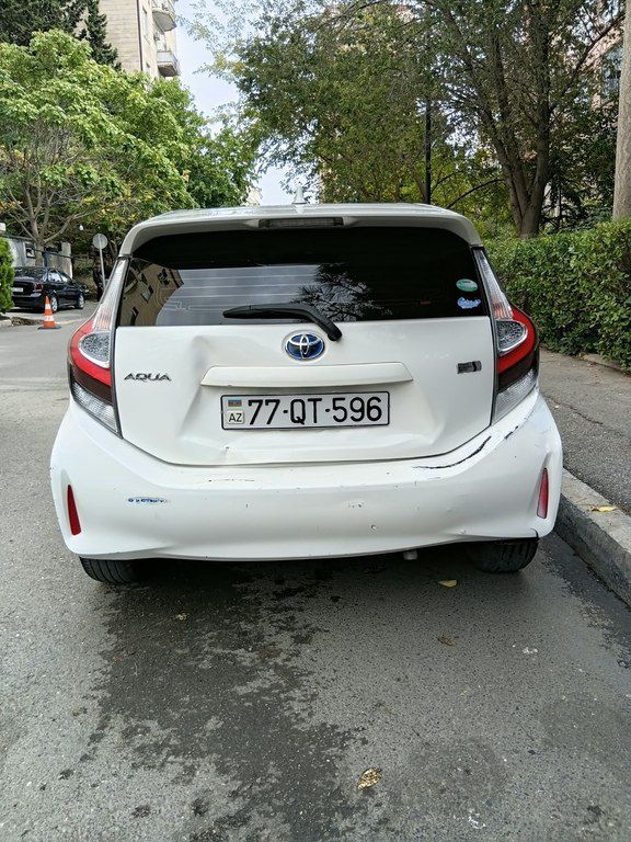 Toyota Aqua, 1.5 L, 0.87 kWh, 2019 il, 190 000 km — Avtomobillər, Bakı (5)