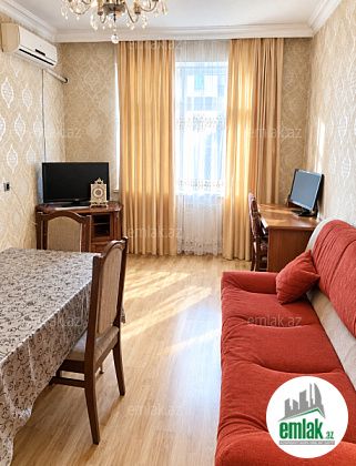 Satılır 3 otaqlı 85 m² köhnə tikili Binəqədi r