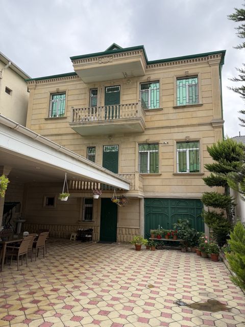 Satılır 6 otaqlı həyət evi/bağ evi 360 m² — 500 000 ₼ · Bakı · Ev, villa Satılır 6 otaqlı həyət evi/bağ evi 360 m² — Bakı
