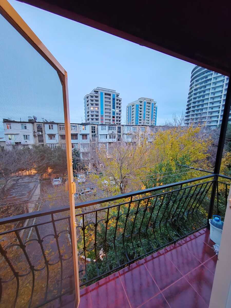 Satılır 2 otaqlı köhnə tikili 65 m² — Mənzil, Bakı (12)