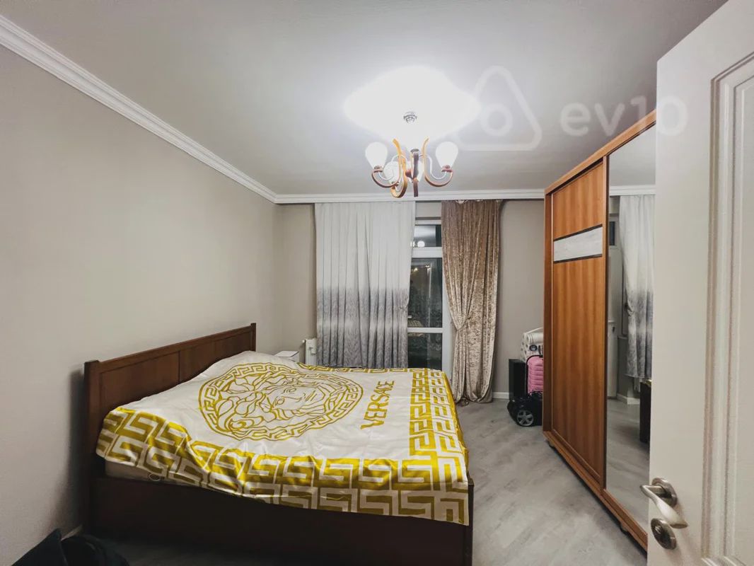 For sale: 3-room apartment (old building), 100 m² — Mənzil, Bakı (6)