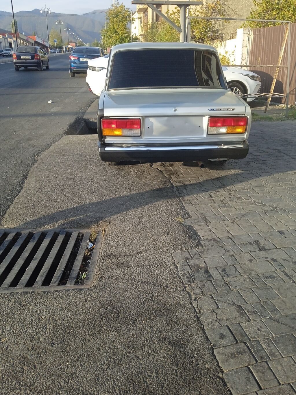 VAZ 2107 sedan - Kuzov: Klassik “Qaz-24/2107” üslubunda 4 qapılı — Avtomobillər, Şəki (2)
