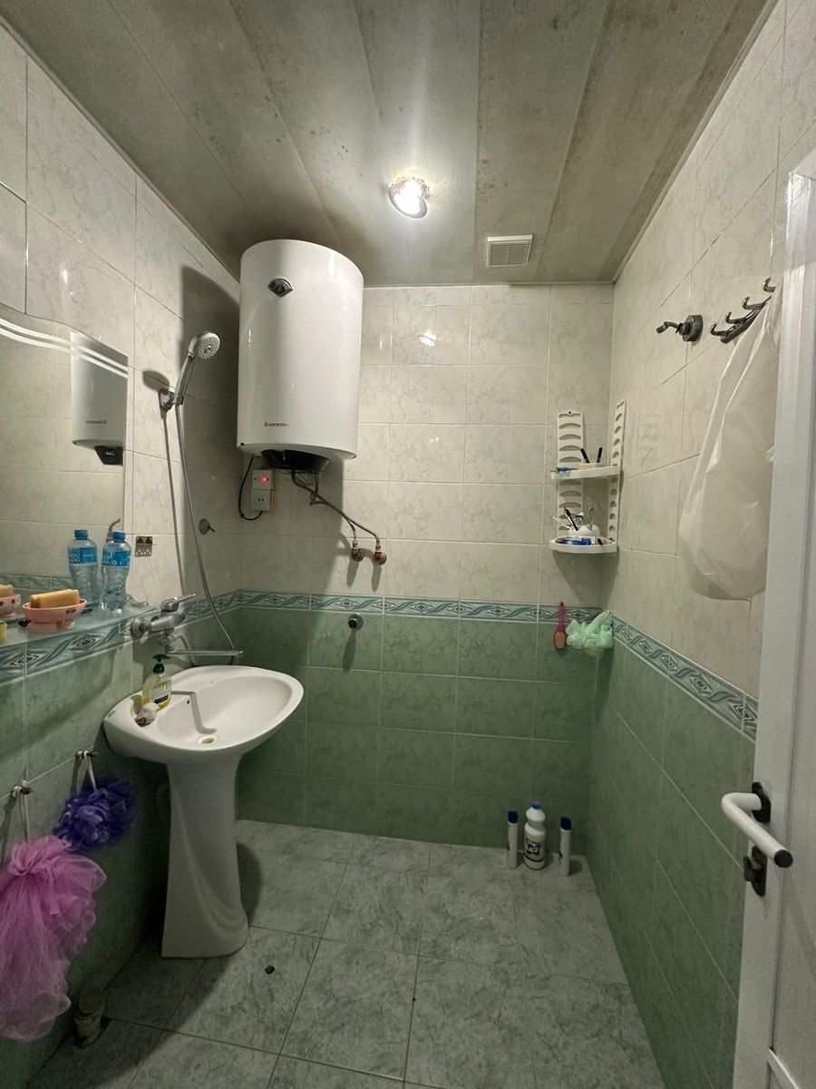 Satılır 2 otaqlı köhnə tikili 55 m² — Mənzil, Bakı (8)