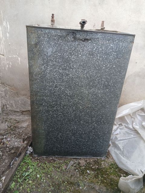 Sink qaplı metal su/yanacaq çəni - Material: qalvanizli (sink — 65 ₼ · Digah · Su çənləri, kanisterləri, bochkalar Sink qaplı metal su/yanacaq çəni - Material: qalvanizli (sink — Digah