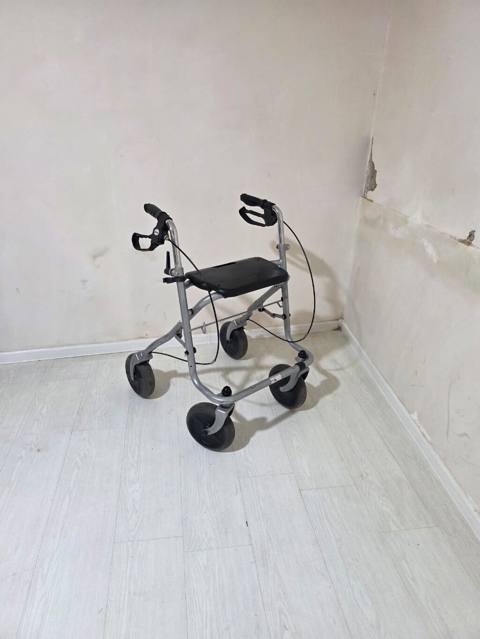 Dördtəkərli rollator gəzinti arabaları - Model çeşidi: Şəkillərdə — Bakı