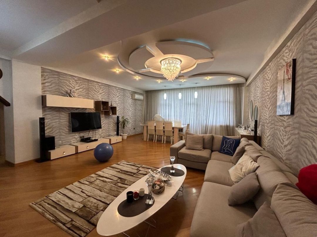 Satılır 5 otaqlı yeni tikili 202 m² — Mənzil, Bakı (2)
