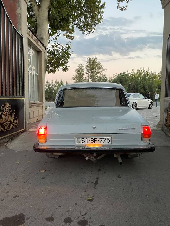 GAZ 24 "Volga", 2.5 L, 1989 il, 15 000 km 51-BF-775 — Avtomobillər, Gəncə (2)