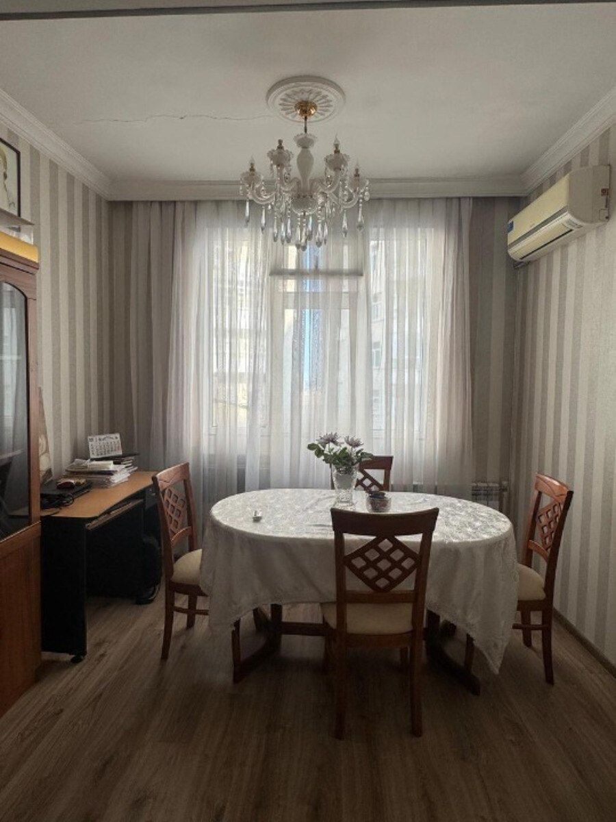 Satılır 2 otaqlı köhnə tikili 68 m² — Mənzil, Bakı (3)