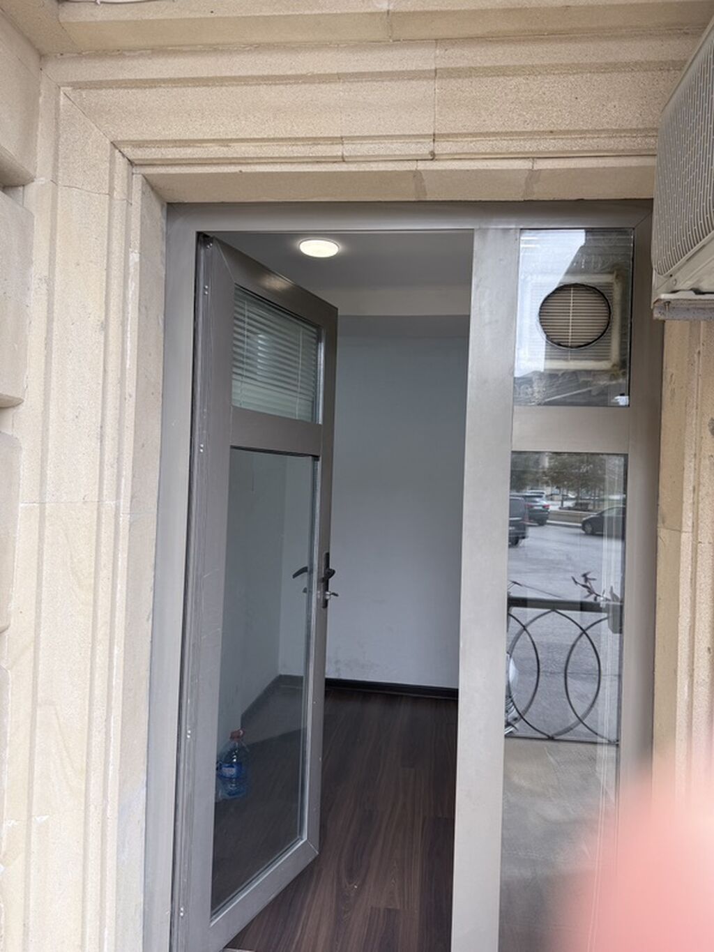 Bayilin en prestijli yerinde Su oyunları sarayı ilə üzbəüz obyekt — Ofis, Bakı (2)