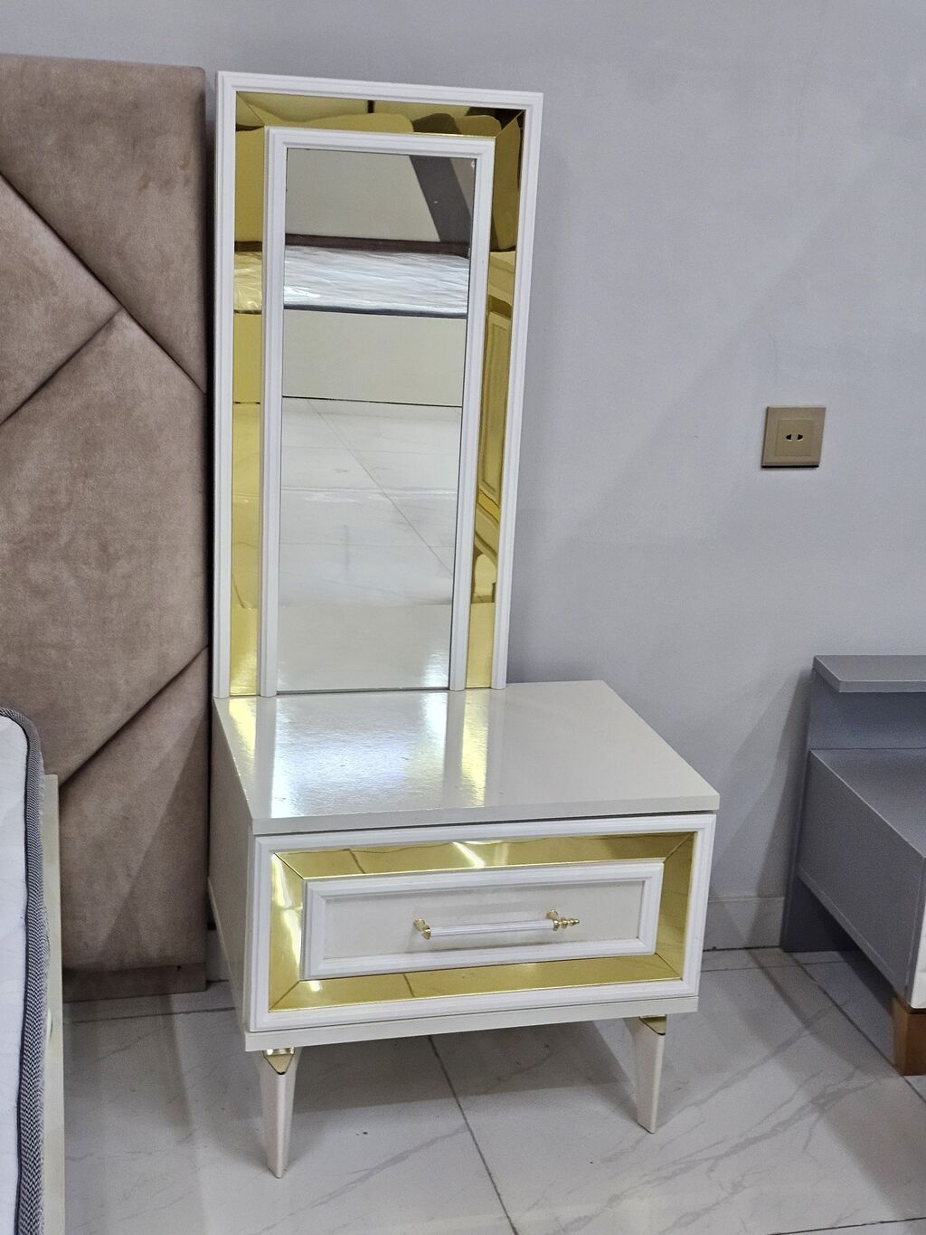 Selin – Yataq Dəsti Qiymət: 990 AZN Çatdırılma: pulsuz Ünvan — Yataq otağı mobilya dəstləri, Bakı (3)