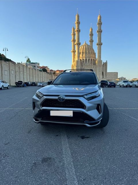 Toyota RAV4, 2.5 L, 18.1 kWh, 2023 il, 44 000 km — 58 900 ₼ · Bakı · Avtomobillər Toyota RAV4, 2.5 L, 18.1 kWh, 2023 il, 44 000 km — Bakı