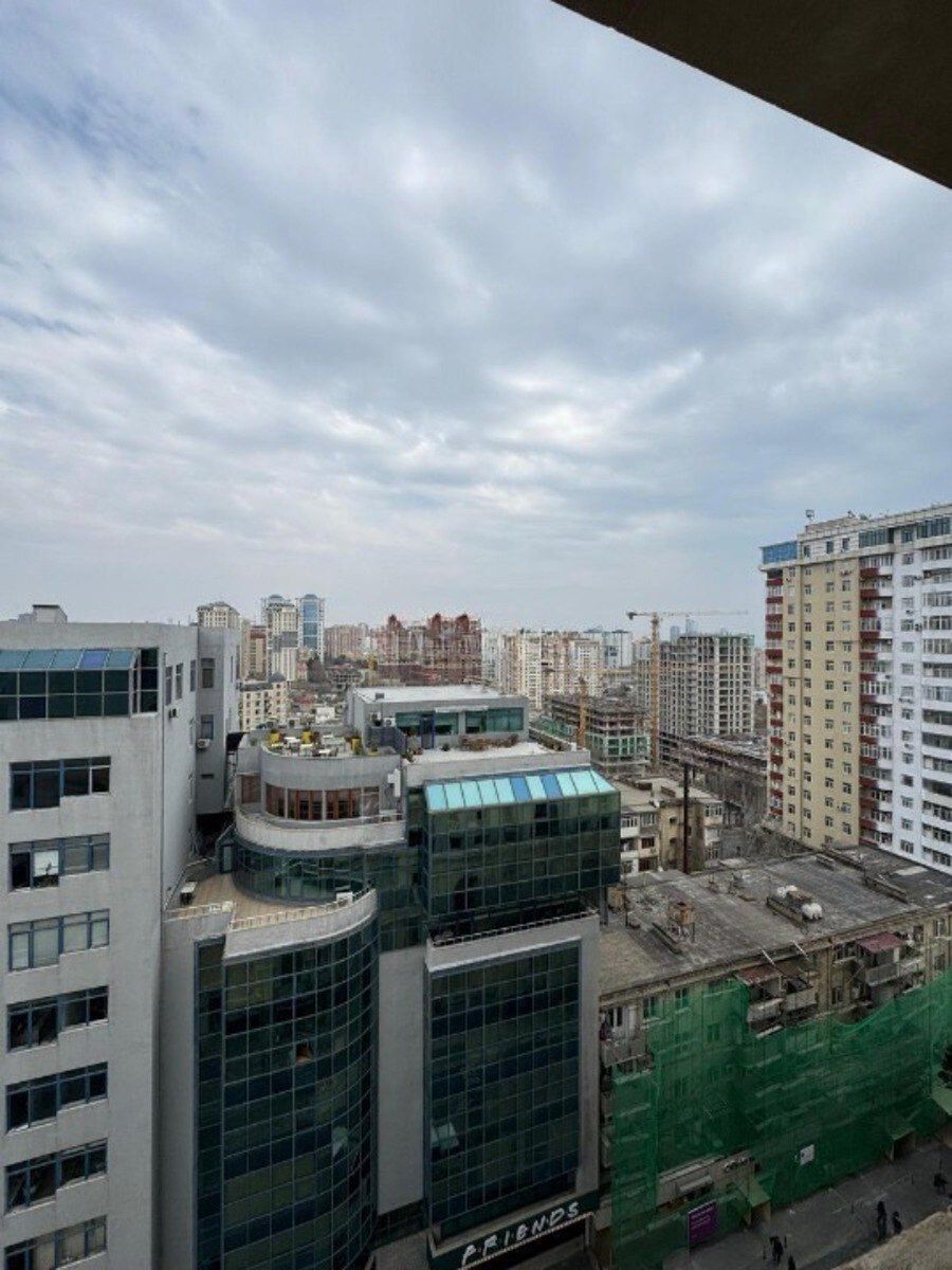 Satılır 4 otaqlı yeni tikili 211 m² — Mənzil, Bakı (6)