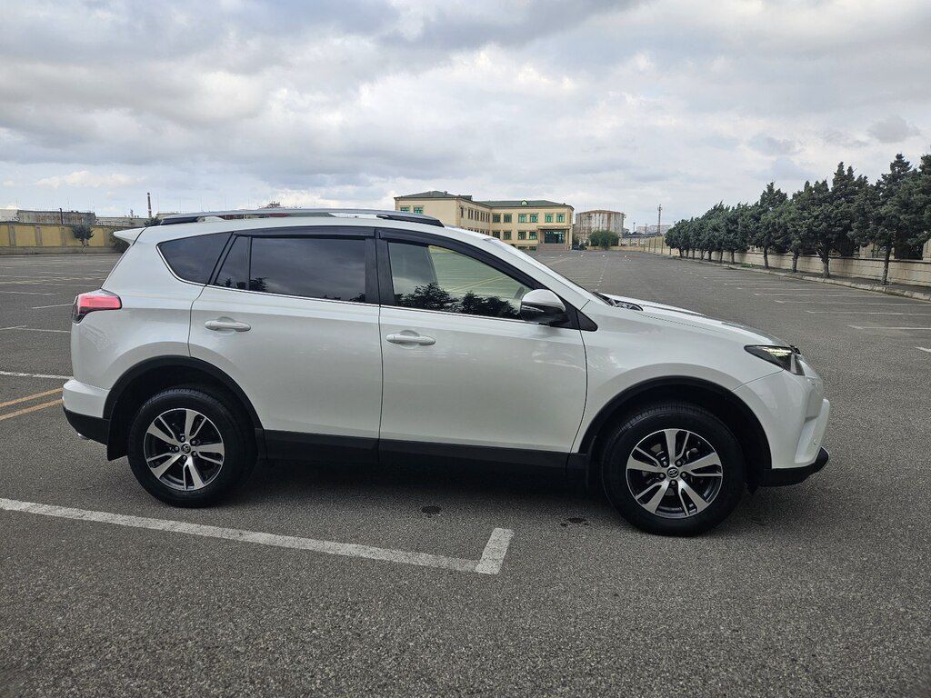 Toyota RAV4, 2.0 L, 2018 il, 243 300 km 88-CK-451 — Avtomobillər, Bakı (9)