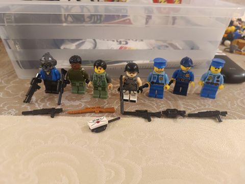 Lego minifiqur dəsti – polis və hərbi mövzu - 7 ədəd minifiqur: 3 — 6 ₼ · Bakı · Oyun dəstləri Lego minifiqur dəsti – polis və hərbi mövzu - 7 ədəd minifiqur: 3 — Bakı