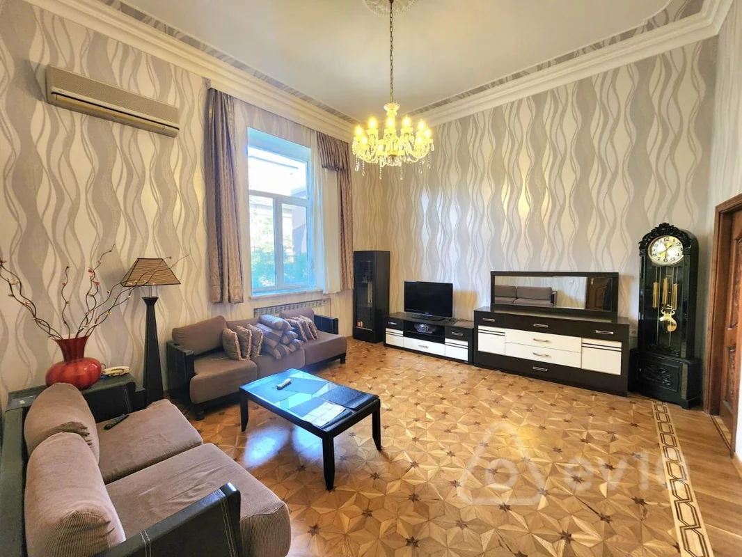 2 otaqlı mənzil, 70 m², Nizami küçəsi — kirayə — Mənzil, Bakı