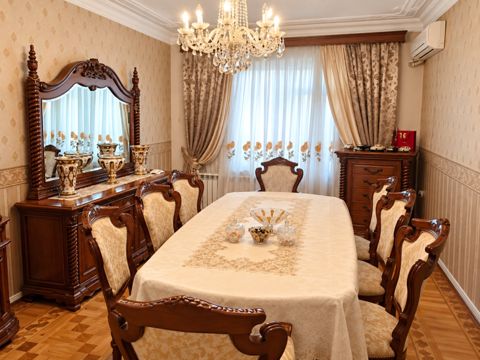 Satılır 4 otaqlı köhnə tikili 110 m² — Bakı
