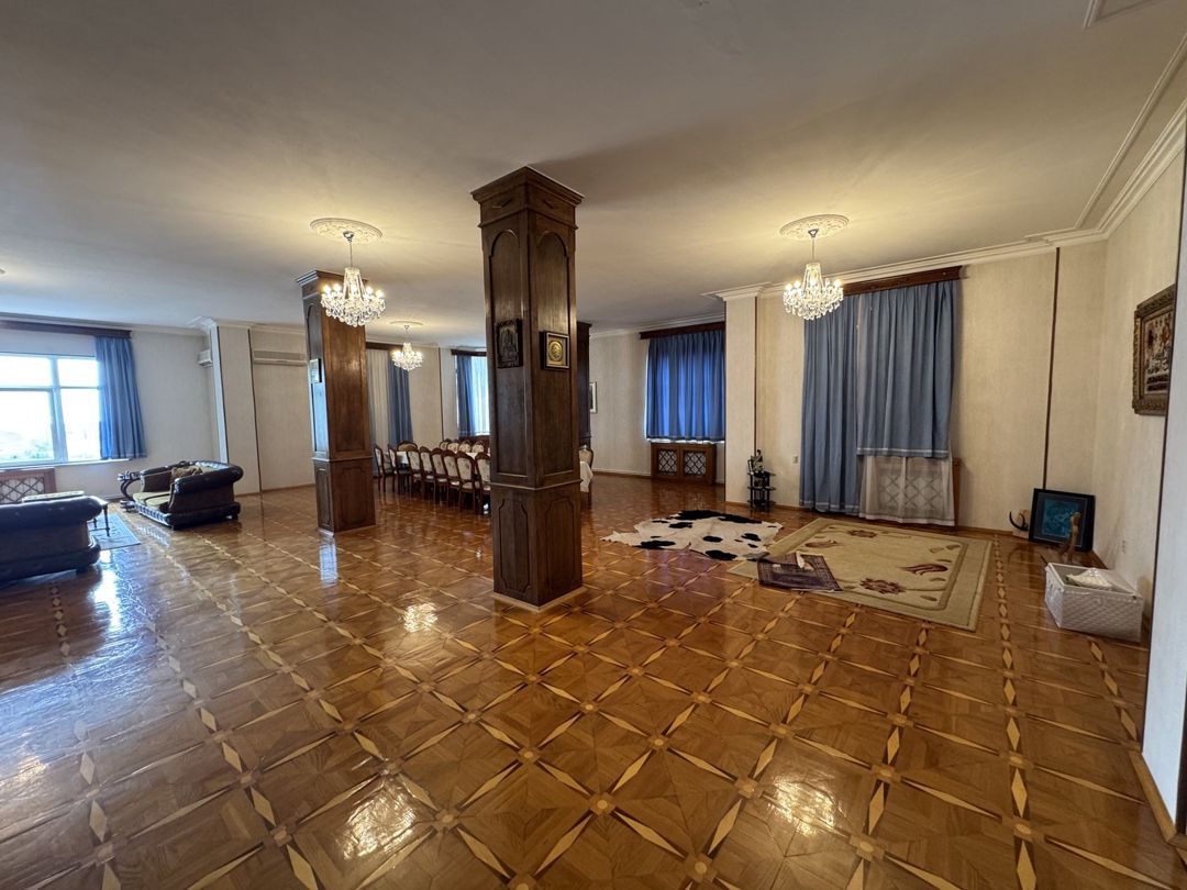 Satılır 7 otaqlı köhnə tikili 700 m² — Mənzil, Bakı (9)