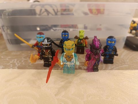 Lego Nınjago minifiqurlar dəsti - Şəkildə görünən müxtəlif Nınjago — Bakı