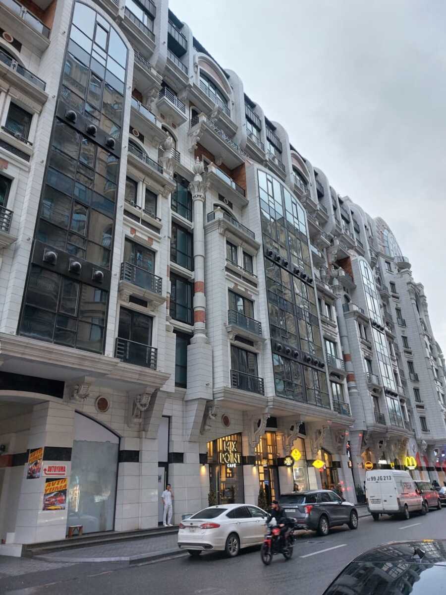 Satılır 4 otaqlı yeni tikili 258 m² — Mənzil, Bakı (2)