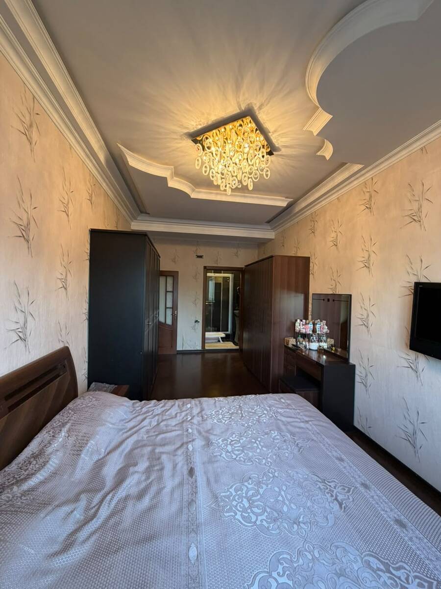Satılır 4 otaqlı köhnə tikili 136 m² — Mənzil, Bakı (11)