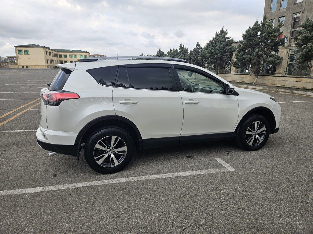 Toyota RAV4, 2.0 L, 2018 il, 243 300 km 88-CK-451 — Avtomobillər, Bakı (11)