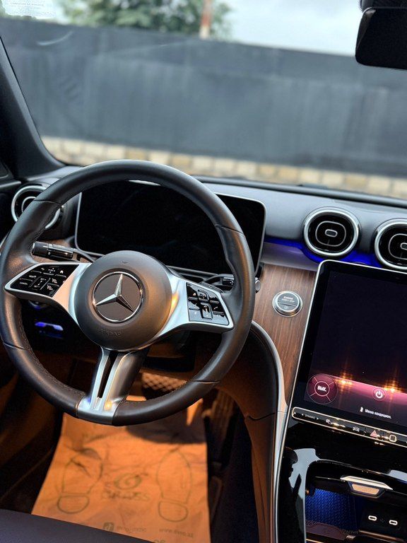 Mercedes C 300, 2.0 L, 2025 il, 8 000 km 88-BR-801 — Avtomobillər, Bakı (11)