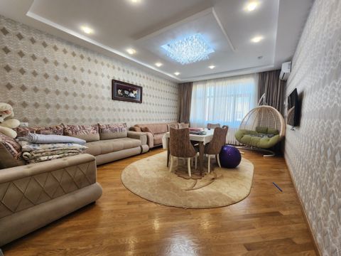 Satılır 5 otaqlı yeni tikili 240 m² — 550 000 ₼ · Bakı · Mənzil Satılır 5 otaqlı yeni tikili 240 m² — Bakı