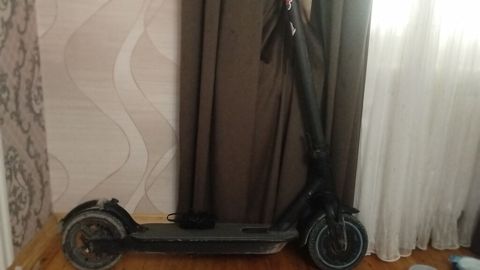 Elektrikli skuter – qatlana bilən şəhər modeli - Rəng: qara - Korpusu — 270 ₼ · Mehdiabad · Skuterlər Elektrikli skuter – qatlana bilən şəhər modeli - Rəng: qara - Korpusu — Mehdiabad