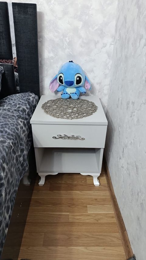 Ağ rəngli yataq otağı tumbası - Klassik-minimalist dizayn: hamar üst — 45 ₼ · Bakı · Komodlar və tumbalı Ağ rəngli yataq otağı tumbası - Klassik-minimalist dizayn: hamar üst — Bakı
