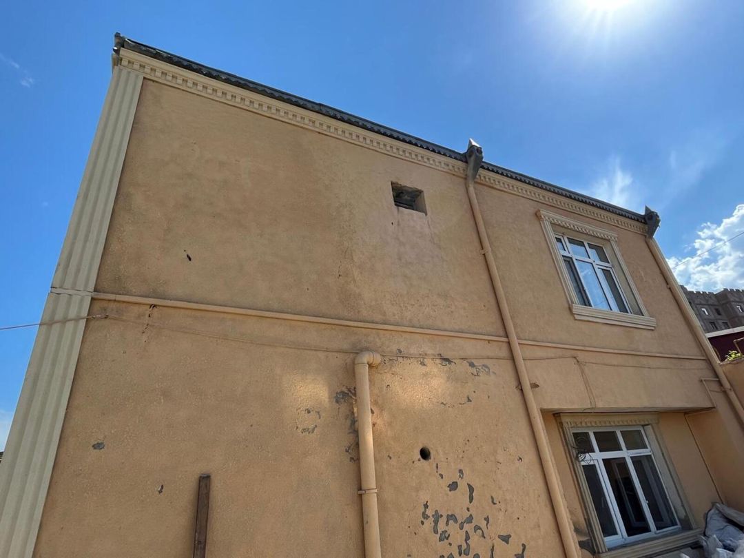 Satılır 5 otaqlı həyət evi/bağ evi 200 m² — Ev, villa, Bakı (2)