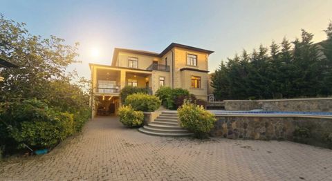Satılır 7 otaqlı həyət evi/bağ evi 400 m² — Bakı