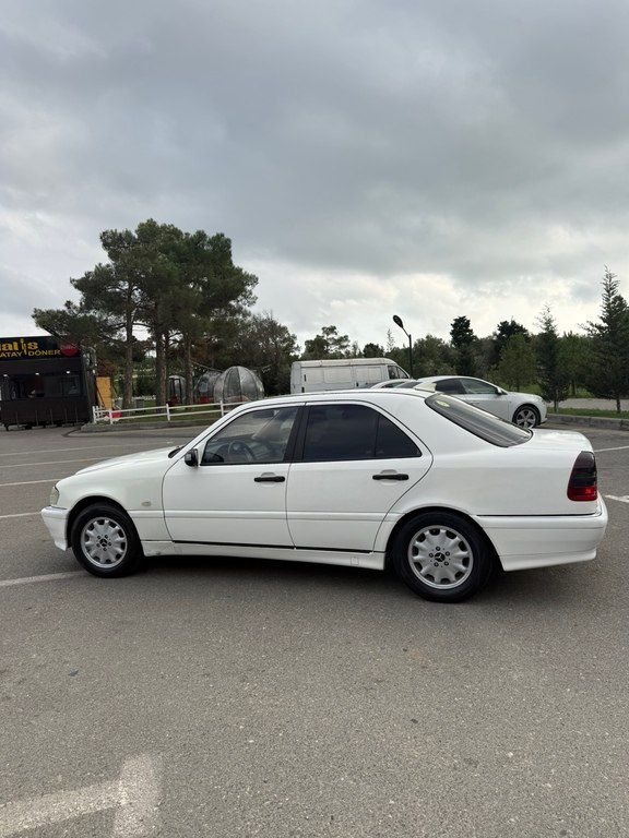 Mercedes C 180, 1.8 L, 1995 il, 615 344 km 10-UZ-430 — Avtomobillər, Bakı (3)