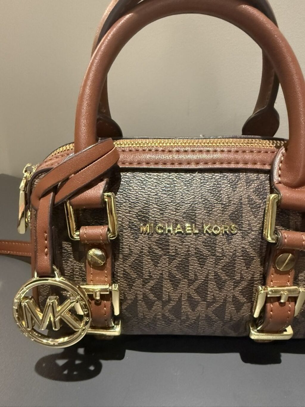 Michael Kors çanta 90azne alınıb 60a satılır istifade olunmayıb — Çantalar, çamadanlar, cüzdanlar, Bakı (2)