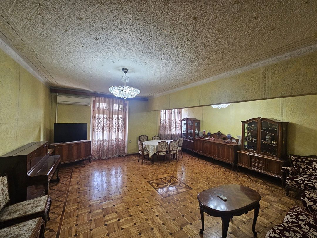 Satılır 4 otaqlı köhnə tikili 145 m² — Mənzil, Bakı (5)