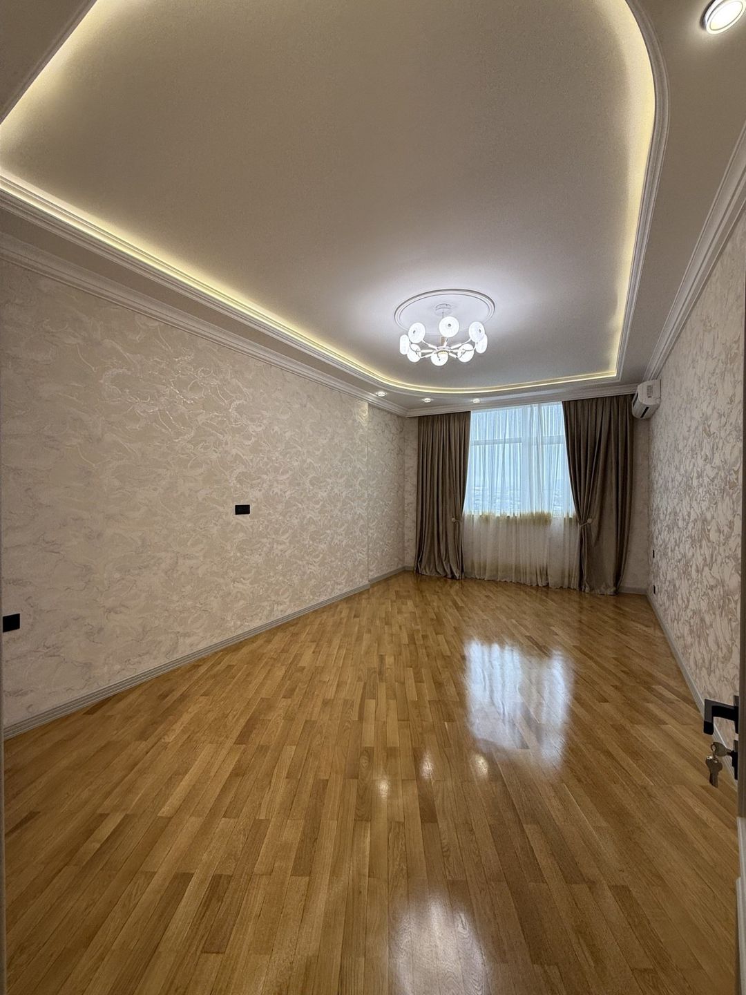 Satılır 2 otaqlı yeni tikili 90 m² — Mənzil, Bakı