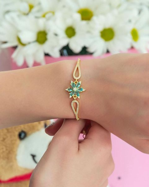 Qolbaq qadınlar üçün slvbj_100307, gümüş 925 əyar, sirkon daşı — 55 ₼ · Bakı · Mallar Qolbaq qadınlar üçün slvbj_100307, gümüş 925 əyar, sirkon daşı — Bakı