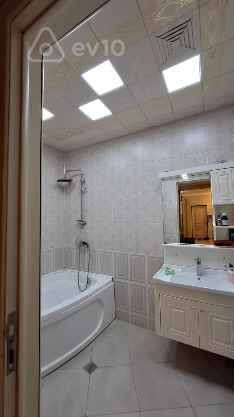 4 otaqlı mənzil, 110 m², Mehdi Abbasov küçəsi — kirayə — Mənzil, Bakı (10)