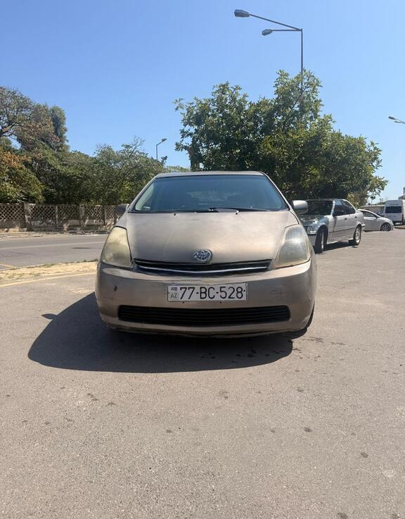 Toyota Prius, 2008 il, 399000 km, 1.5 L — 11 000 ₼ · Bakı · Avtomobillər Toyota Prius, 2008 il, 399000 km, 1.5 L — Bakı