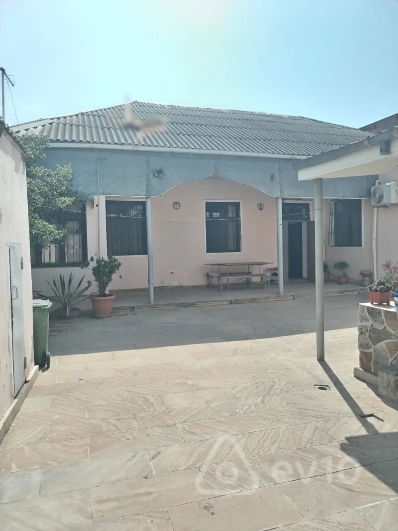 5 otaqlı həyət evi, 200 m², Yasamal r-n Z.Kerimov 26 — Ev, villa, Bakı (7)