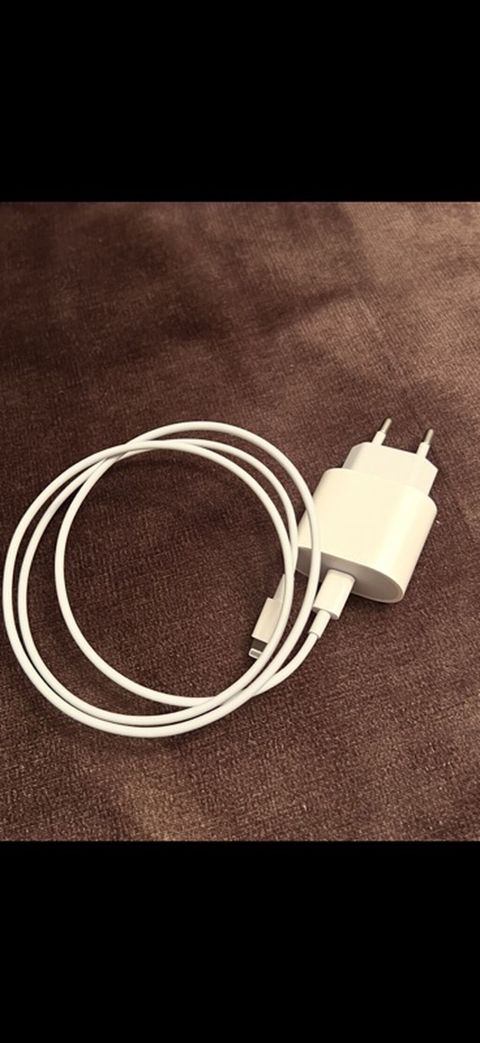 Simsiz şarj cihazı Apple, 20 Vt, Yeni — 25 ₼ · Bakı, Nərimanov · Şarj cihazları Simsiz şarj cihazı Apple, 20 Vt, Yeni — Bakı