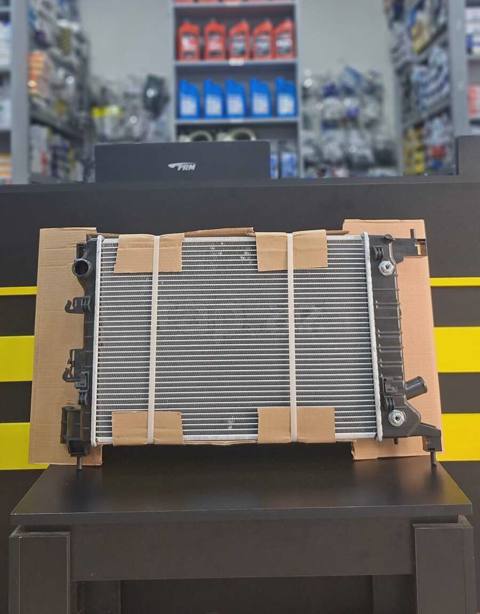 Su radiatoru Chevrolet Cobalt və Ravon R4 — Bakı