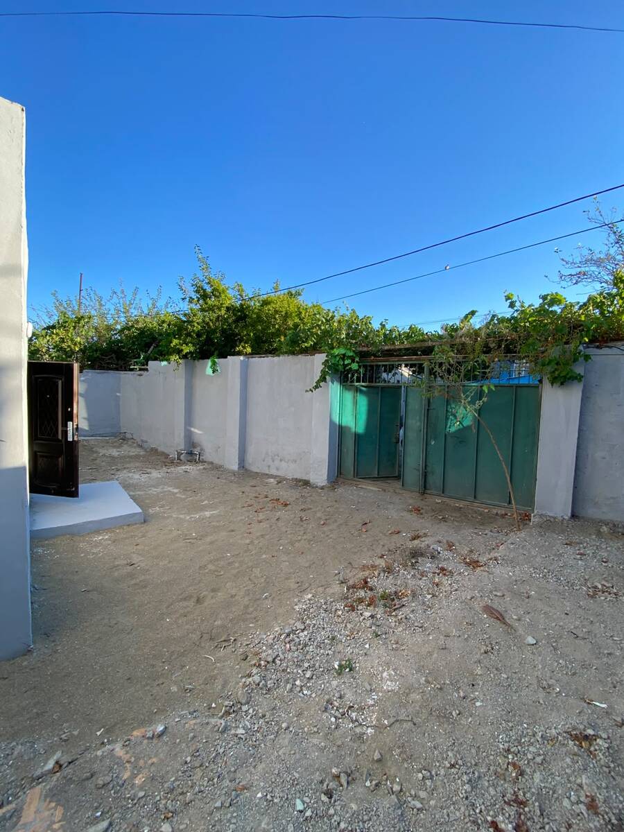 Satılır 4 otaqlı həyət evi/bağ evi 130 m² — Ev, villa, Bakı (2)